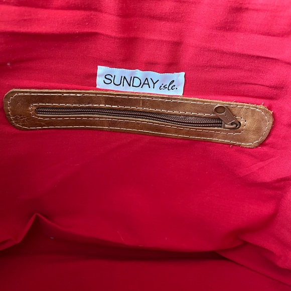 Sunday Isle Embroidered and Leather Travel Tote. BNWT - Picture 9 of 9